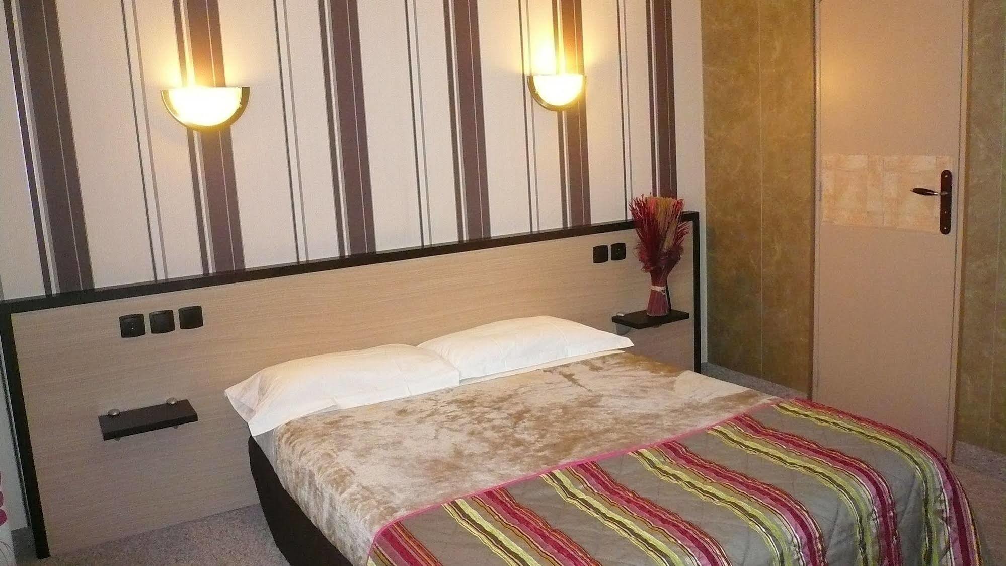 Hotel L'Europeen Tarbes Luaran gambar